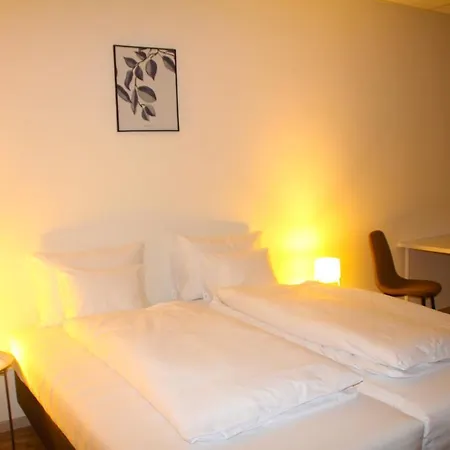 Bed & Breakfast Vecsesi Rendezvenykoezpont Es Panzio Vecses