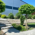 Bed & Breakfast Vecsési Rendezvényközpont és Panzió 3*
