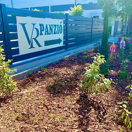 Vecsesi Rendezvenykoezpont Es Panzio 3* 베체스