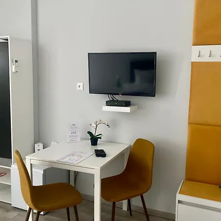 Nocleg ze śniadaniem Vecsesi Rendezvenykoezpont Es Panzio 3*
