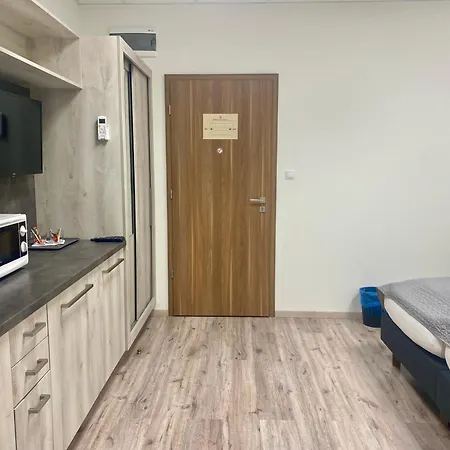 Vecsesi Rendezvenykoezpont Es Panzio 3*