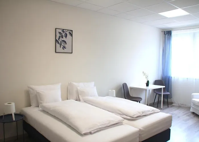 Vecsesi Rendezvenykoezpont Es Panzio Vecsés