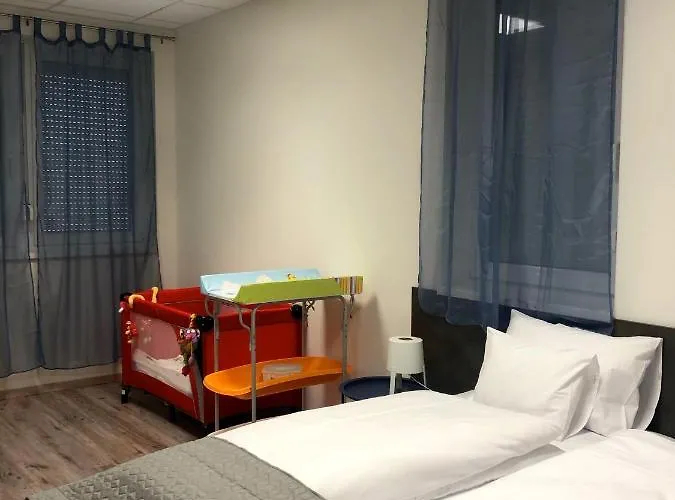 Nocleg ze śniadaniem Vecsesi Rendezvenykoezpont Es Panzio 3*