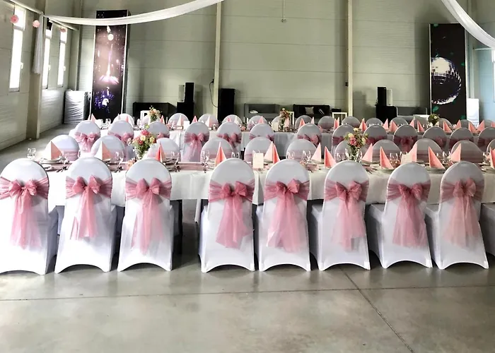 Nocleg ze śniadaniem Vecsesi Rendezvenykoezpont Es Panzio 3*