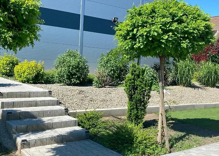 Nocleg ze śniadaniem Vecsesi Rendezvenykoezpont Es Panzio 3*