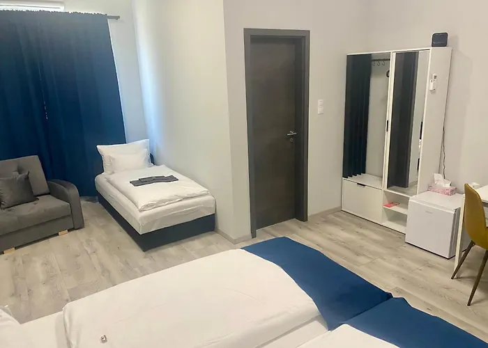 Vecsesi Rendezvenykoezpont Es Panzio Nocleg ze śniadaniem