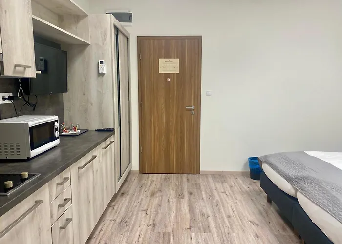 Vecsesi Rendezvenykoezpont Es Panzio 3*