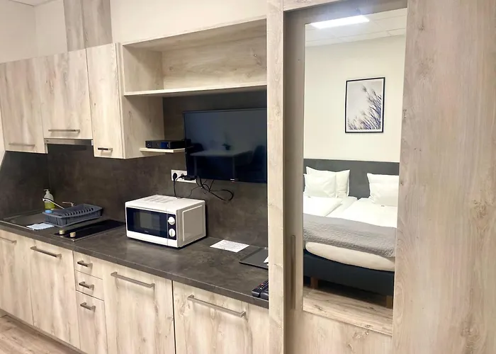 Vecsesi Rendezvenykoezpont Es Panzio Nocleg ze śniadaniem